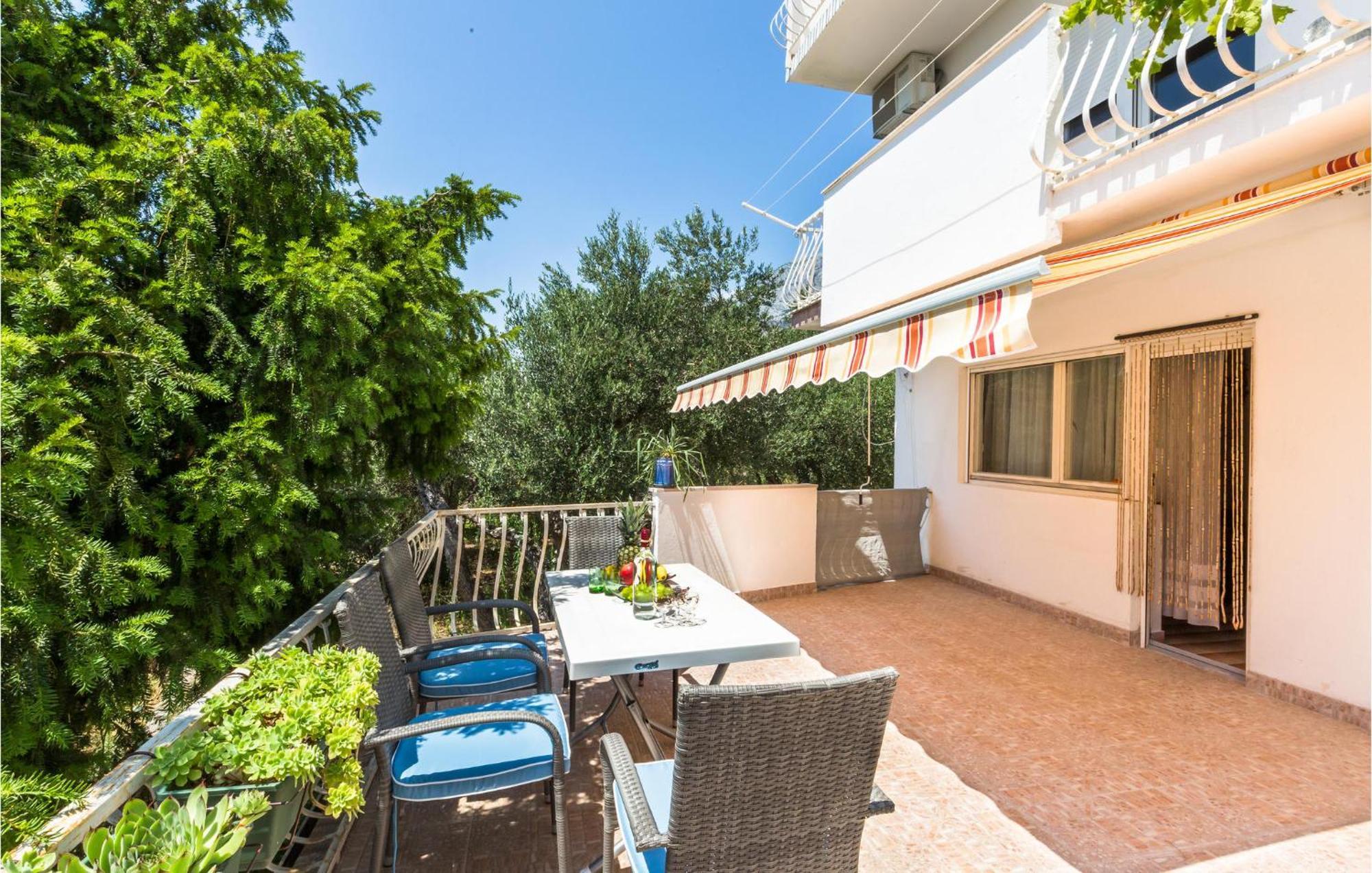 Nice Apartment In Tucepi With Wifi Kültér fotó